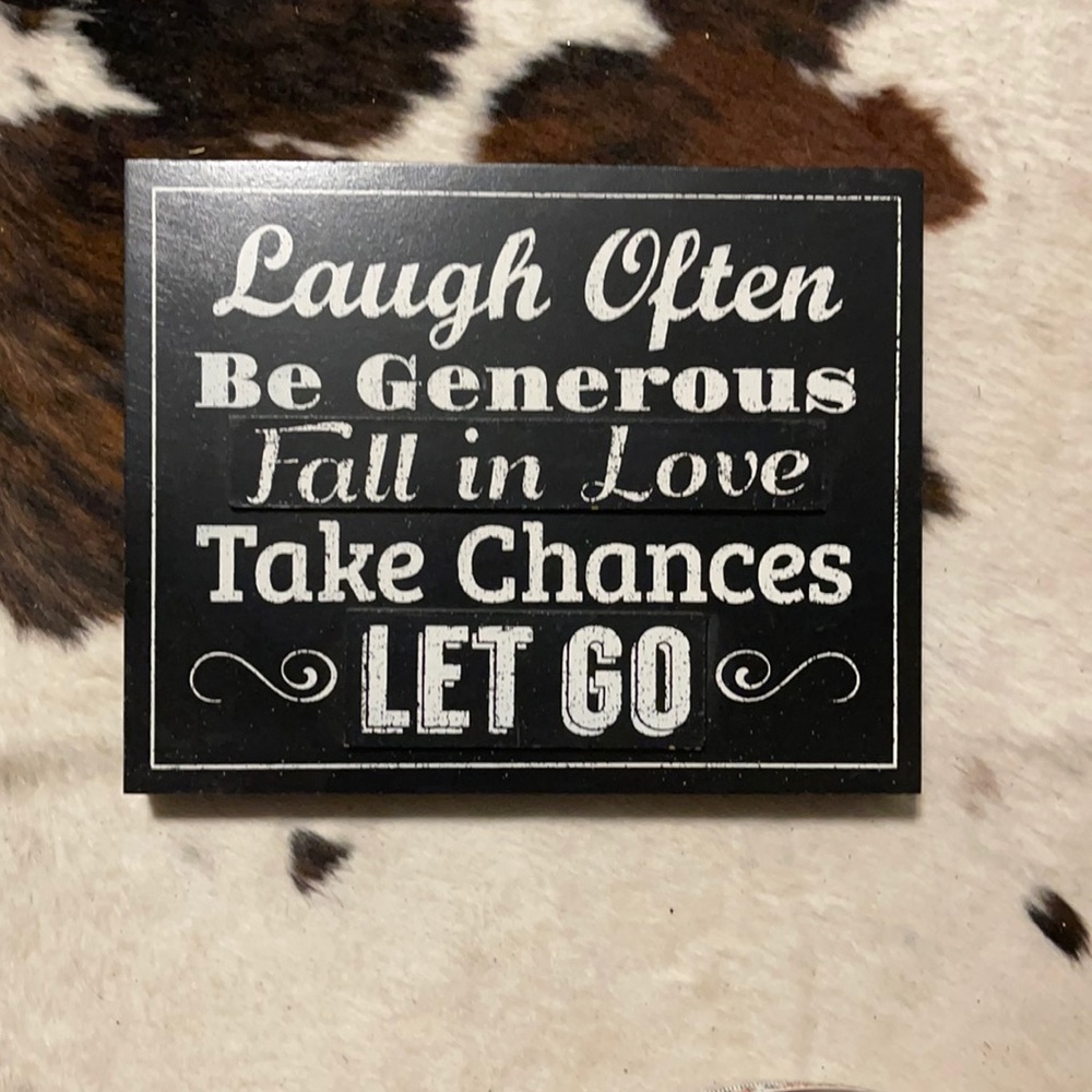 Cute sign! Good condition